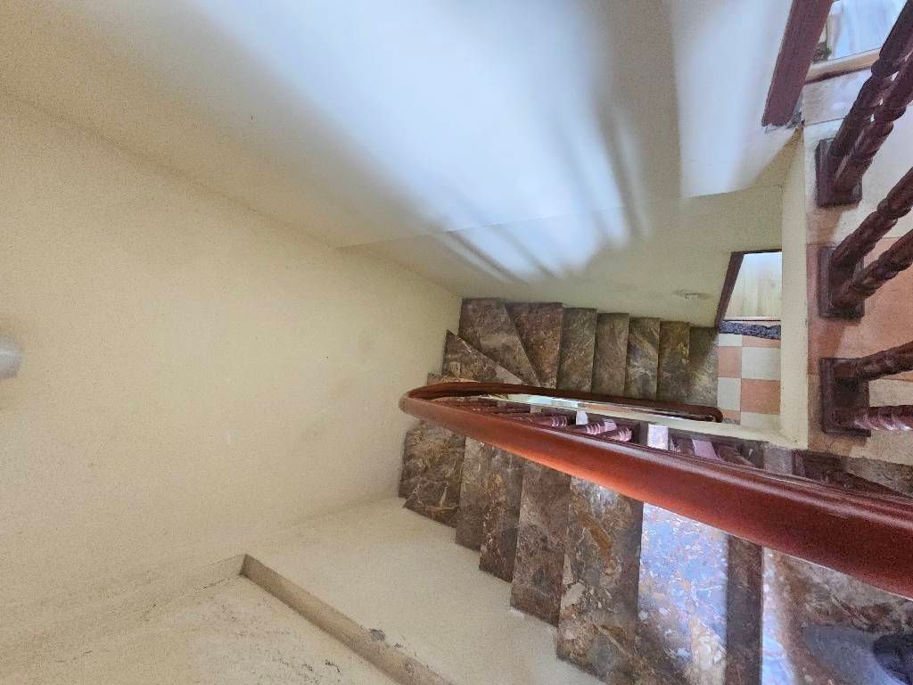 Bán nhà Mai Động - diện tích 32m2 3 tầng - ô tô đỗ cửa - giá 10 tỷ