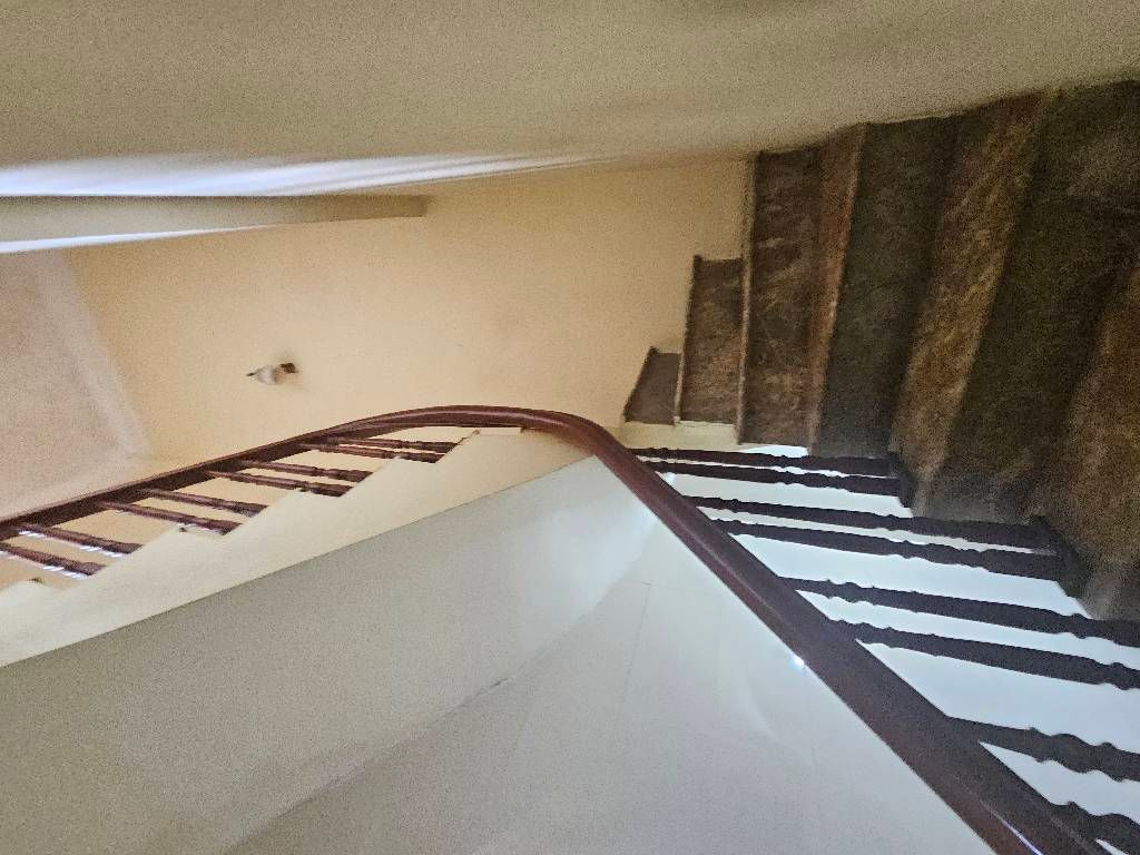 Bán nhà Mai Động - diện tích 32m2 3 tầng - ô tô đỗ cửa - giá 10 tỷ