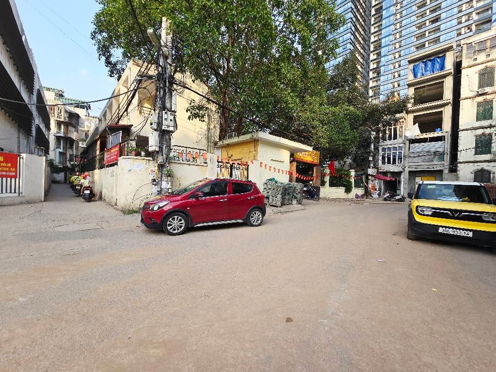 Bán nhà Láng - diện tích 69m2 1 tầng - ÔTÔ VÀ BÃI GỬI CÁCH NHÀ 70M - giá 2,99 tỷ