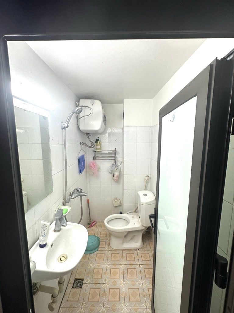 Bán nhà Dương Văn Bé - diện tích 30m2 5 tầng - ô tô tránh - giá 8 tỷ