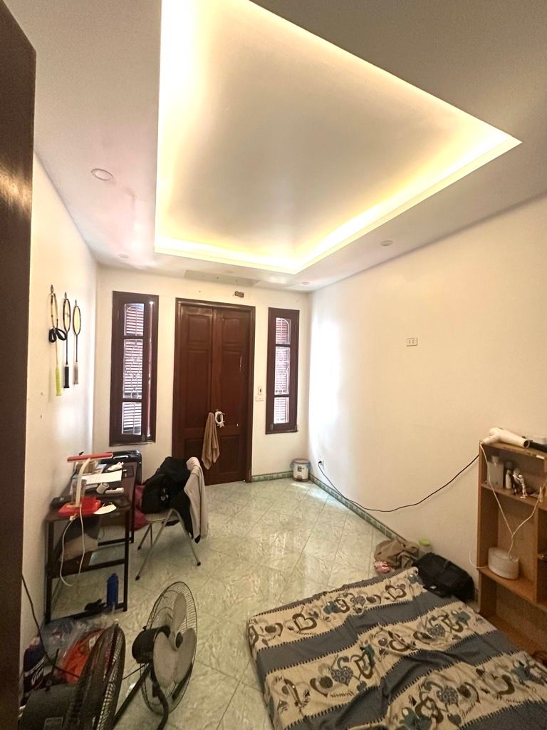Bán nhà Dương Văn Bé - diện tích 30m2 5 tầng - ô tô tránh - giá 8 tỷ