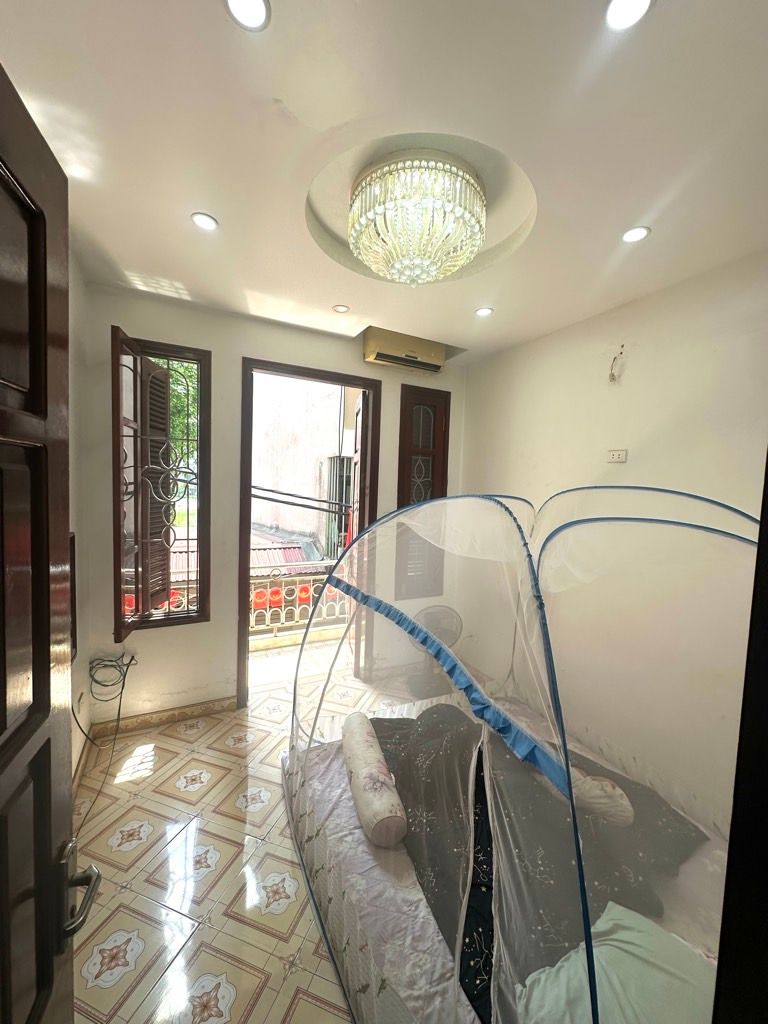 Bán nhà Dương Văn Bé - diện tích 30m2 5 tầng - ô tô tránh - giá 8 tỷ