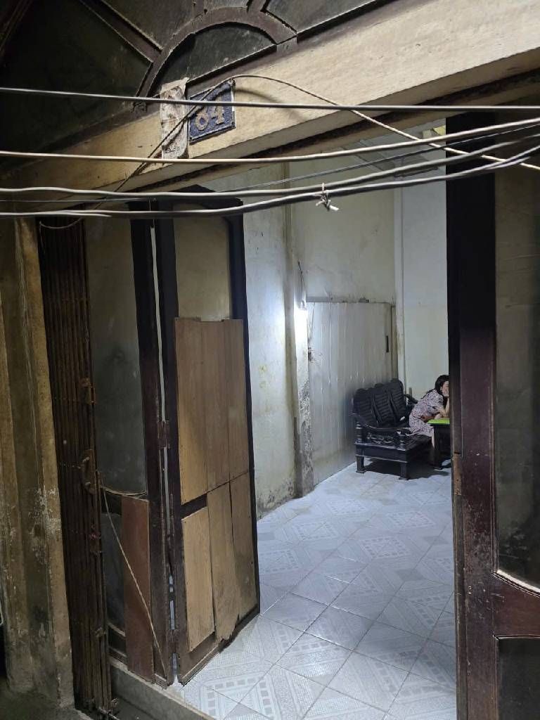 Bán nhà Nguyễn Lương Bằng - diện tích 28.2m2 3 tầng - Cực hiếm, ô tô tránh - giá 7,2 tỷ