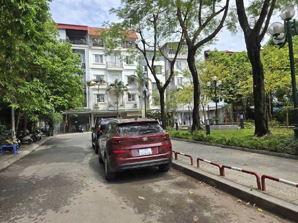 Bán nhà Nguyễn Lương Bằng - diện tích 28.2m2 3 tầng - Cực hiếm, ô tô tránh - giá 7,2 tỷ