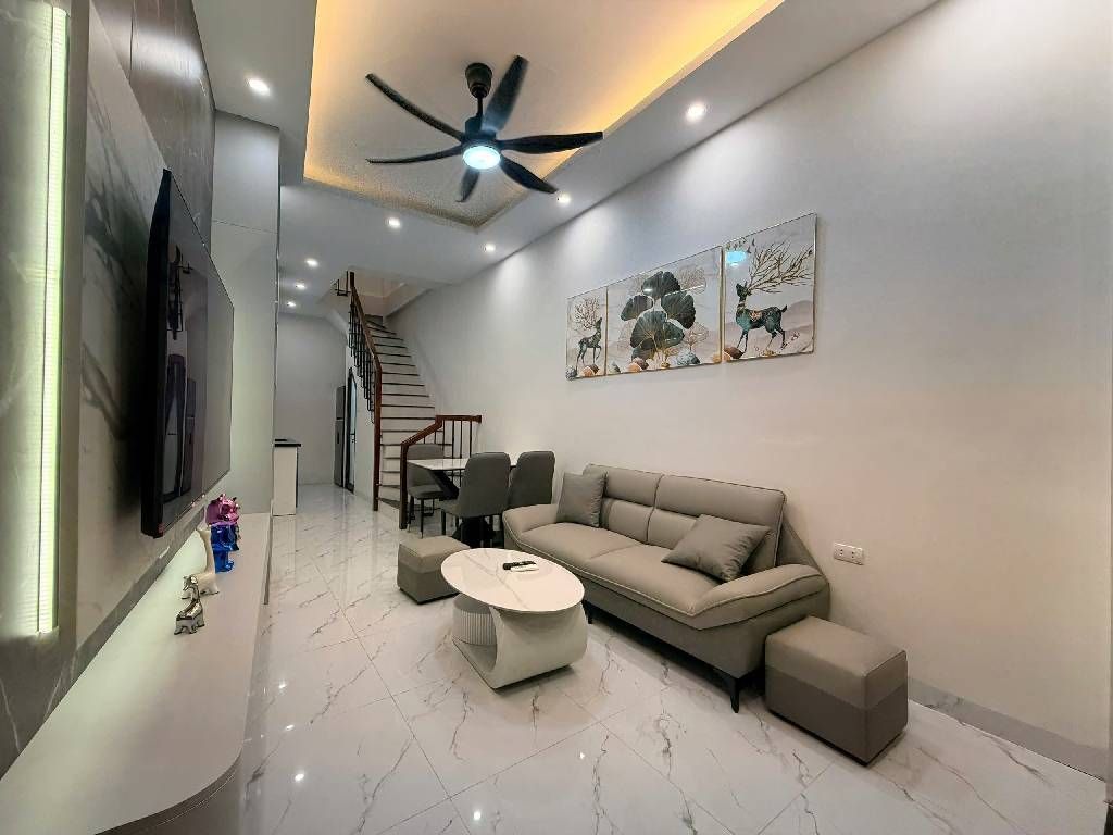 Bán nhà Khương Trung - diện tích 25m2 5 tầng - Ô tô đỗ cửa - giá 7,35 tỷ