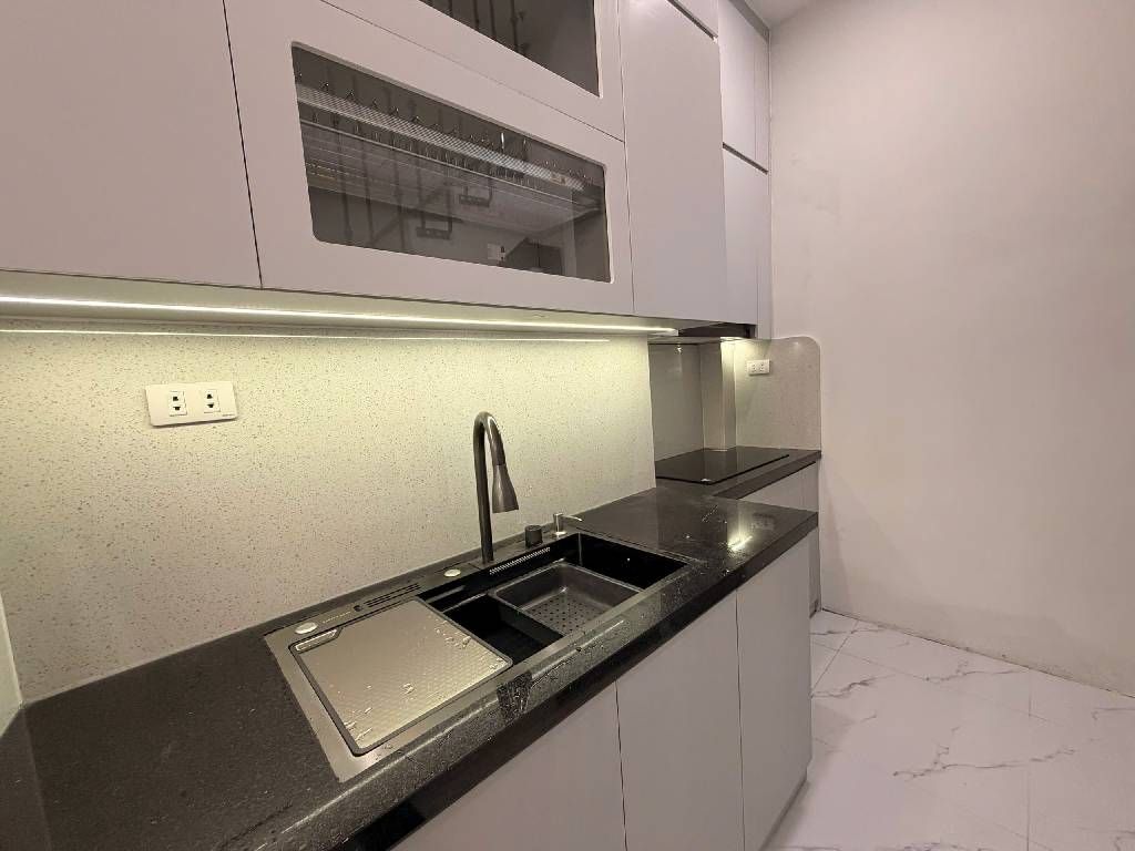Bán nhà Khương Trung - diện tích 25m2 5 tầng - Ô tô đỗ cửa - giá 7,35 tỷ