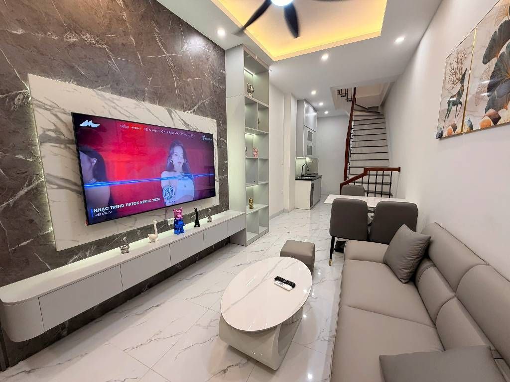 Bán nhà Khương Trung - diện tích 25m2 5 tầng - Ô tô đỗ cửa - giá 7,35 tỷ
