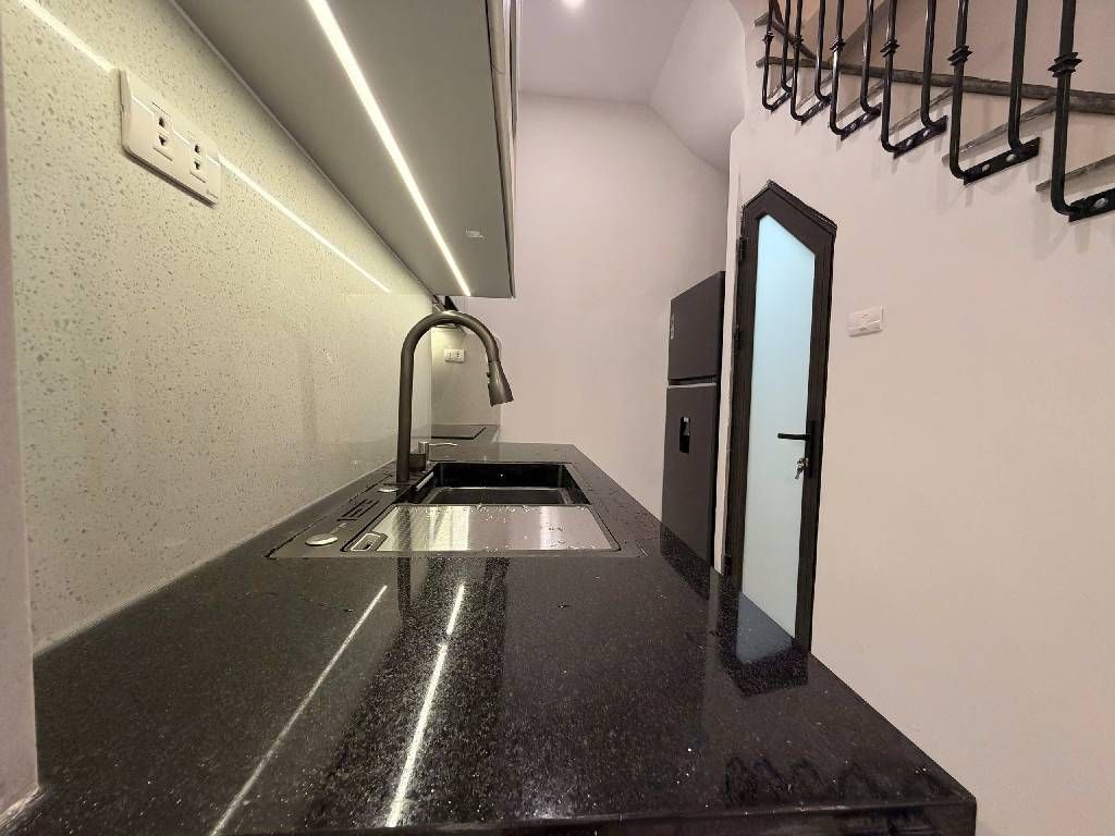 Bán nhà Khương Trung - diện tích 25m2 5 tầng - Ô tô đỗ cửa - giá 7,35 tỷ