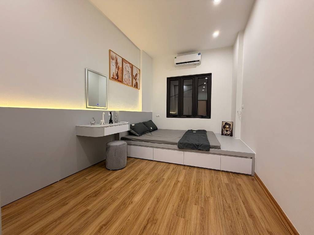 Bán nhà Khương Trung - diện tích 25m2 5 tầng - Ô tô đỗ cửa - giá 7,35 tỷ