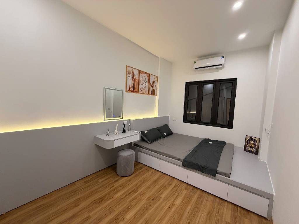 Bán nhà Khương Trung - diện tích 25m2 5 tầng - Ô tô đỗ cửa - giá 7,35 tỷ