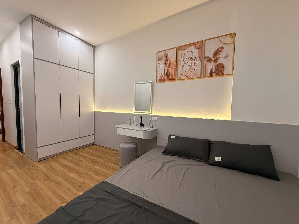 Bán nhà Khương Trung - diện tích 25m2 5 tầng - Ô tô đỗ cửa - giá 7,35 tỷ