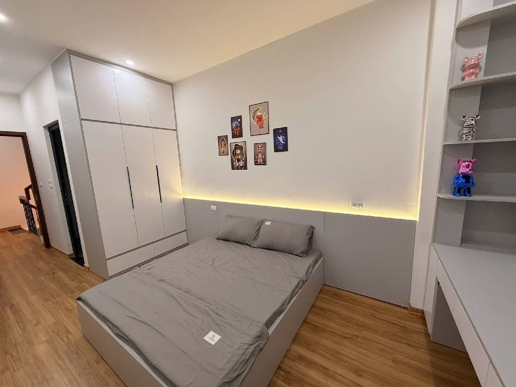 Bán nhà Khương Trung - diện tích 25m2 5 tầng - Ô tô đỗ cửa - giá 7,35 tỷ