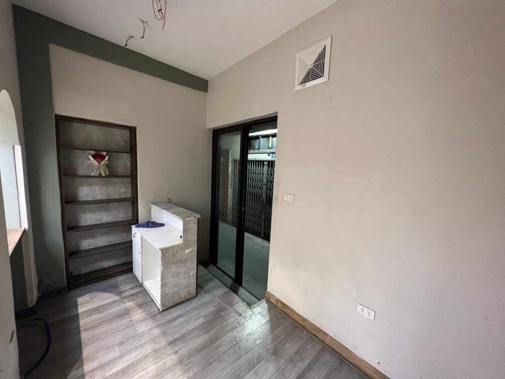 Bán nhà Hoàng Ngọc Phách - diện tích 70m2 1 tầng - Ô TÔ - KINH DOANH - giá 6,4 tỷ