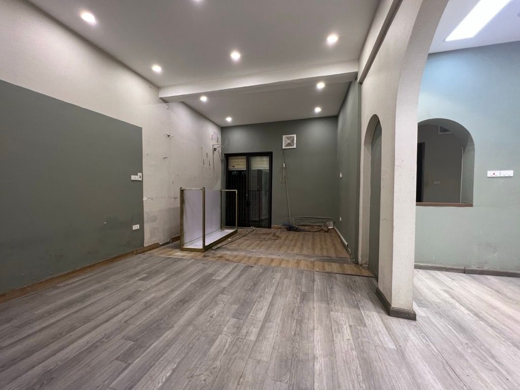Bán nhà Hoàng Ngọc Phách - diện tích 70m2 1 tầng - Ô TÔ - KINH DOANH - giá 6,4 tỷ