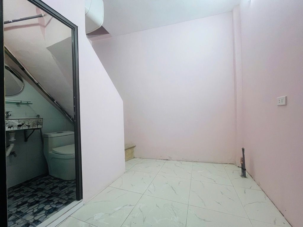 Bán nhà Quốc Tử Giám - diện tích 7,6m2 3 tầng - Độc nhất vô nhị - giá 1,75 tỷ