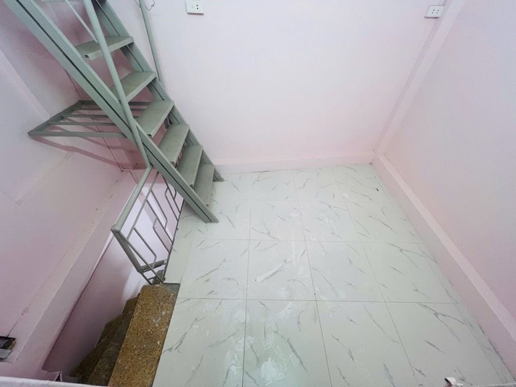 Bán nhà Quốc Tử Giám - diện tích 7,6m2 3 tầng - Độc nhất vô nhị - giá 1,75 tỷ