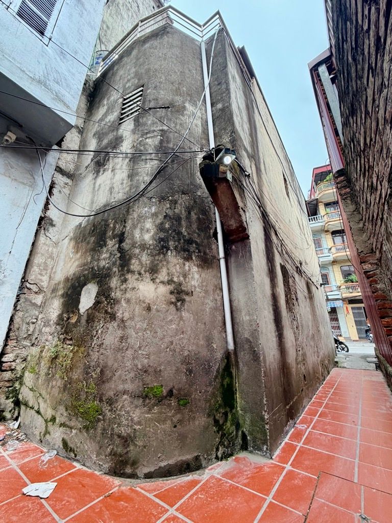 Bán nhà Trương Định - diện tích 34m2 2 tầng - ô tô tránh - giá 12,6 tỷ