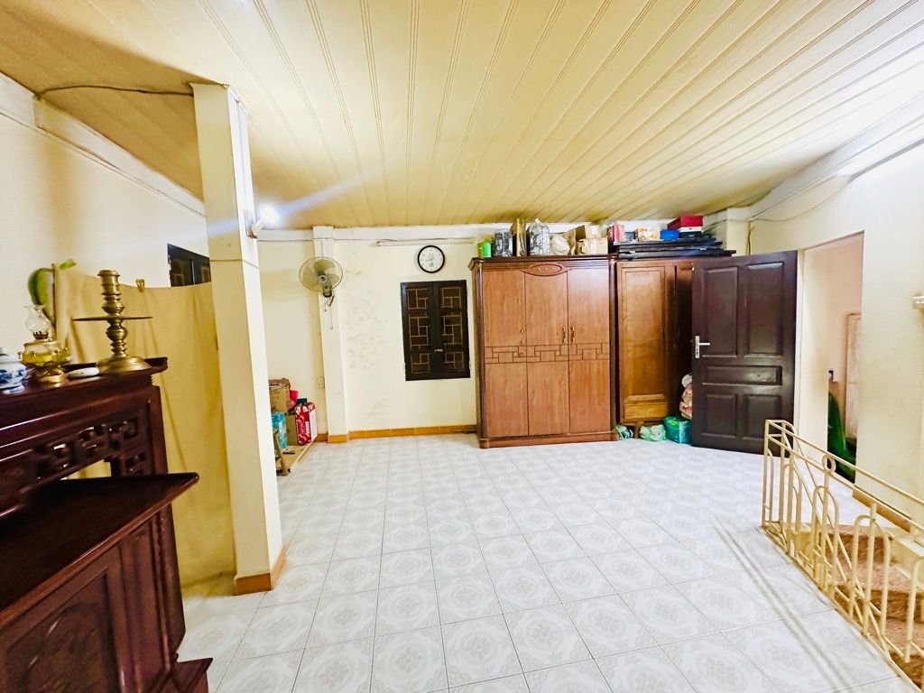 Bán nhà Tân Mai - diện tích 35m2 3 tầng - Lô góc, nhà đẹp vào ở luôn - giá 3,8 tỷ
