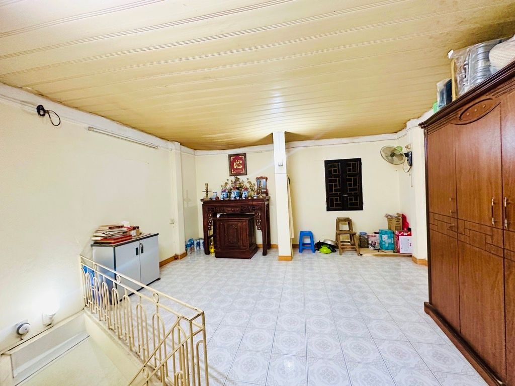 Bán nhà Tân Mai - diện tích 35m2 3 tầng - Lô góc, nhà đẹp vào ở luôn - giá 3,8 tỷ