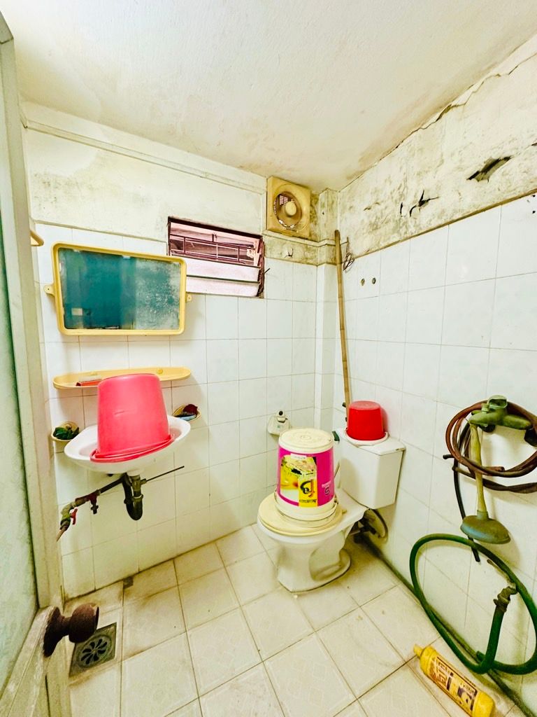 Bán nhà Tân Mai - diện tích 35m2 3 tầng - Lô góc, nhà đẹp vào ở luôn - giá 3,8 tỷ