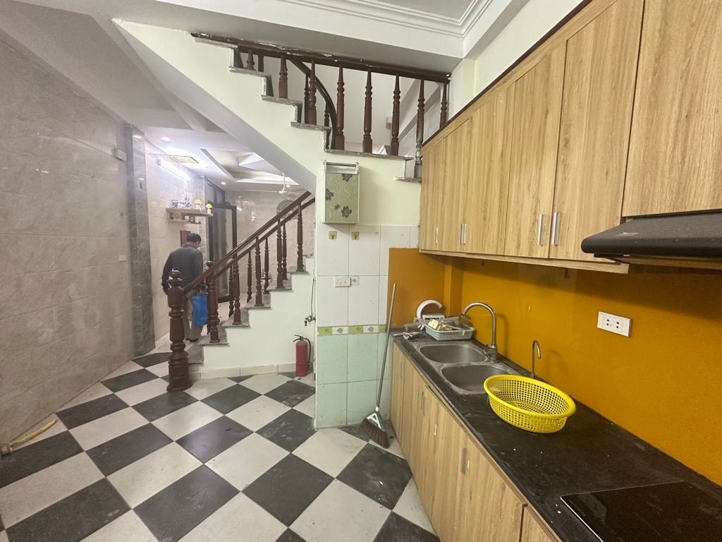 Bán nhà Thanh Lân - diện tích 31.3m2 4 tầng - gần ô tô - giá 7,1 tỷ
