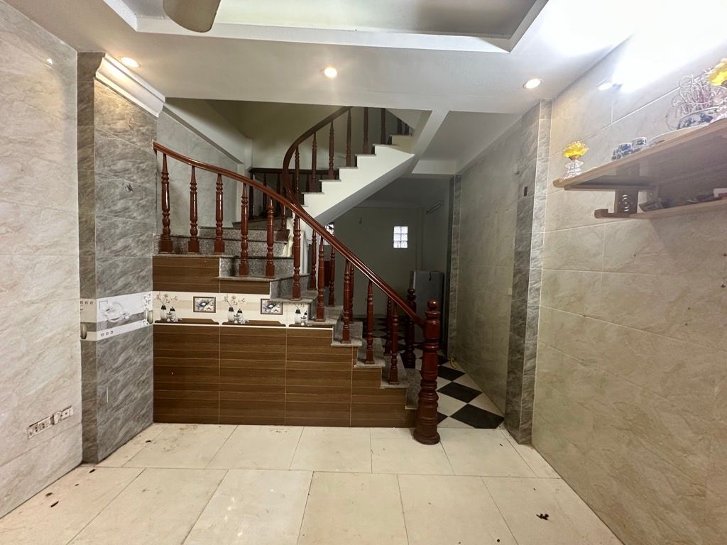 Bán nhà Thanh Lân - diện tích 31.3m2 4 tầng - gần ô tô - giá 7,1 tỷ