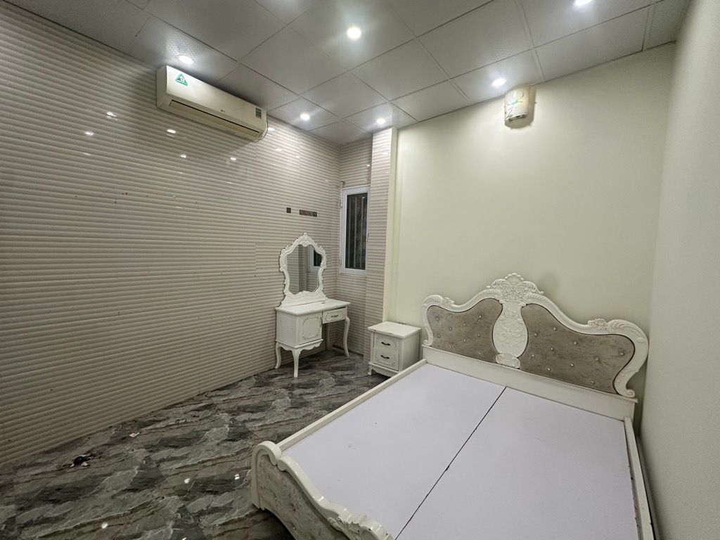 Bán nhà Thanh Lân - diện tích 31.3m2 4 tầng - gần ô tô - giá 7,1 tỷ