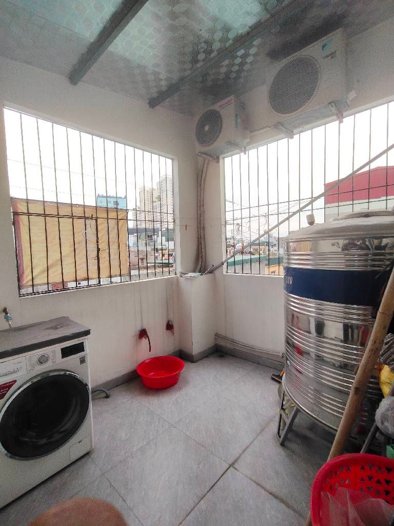 Bán nhà Giáp Bát - diện tích 41m2 5 tầng - ô tô tránh - giá 13,8 tỷ