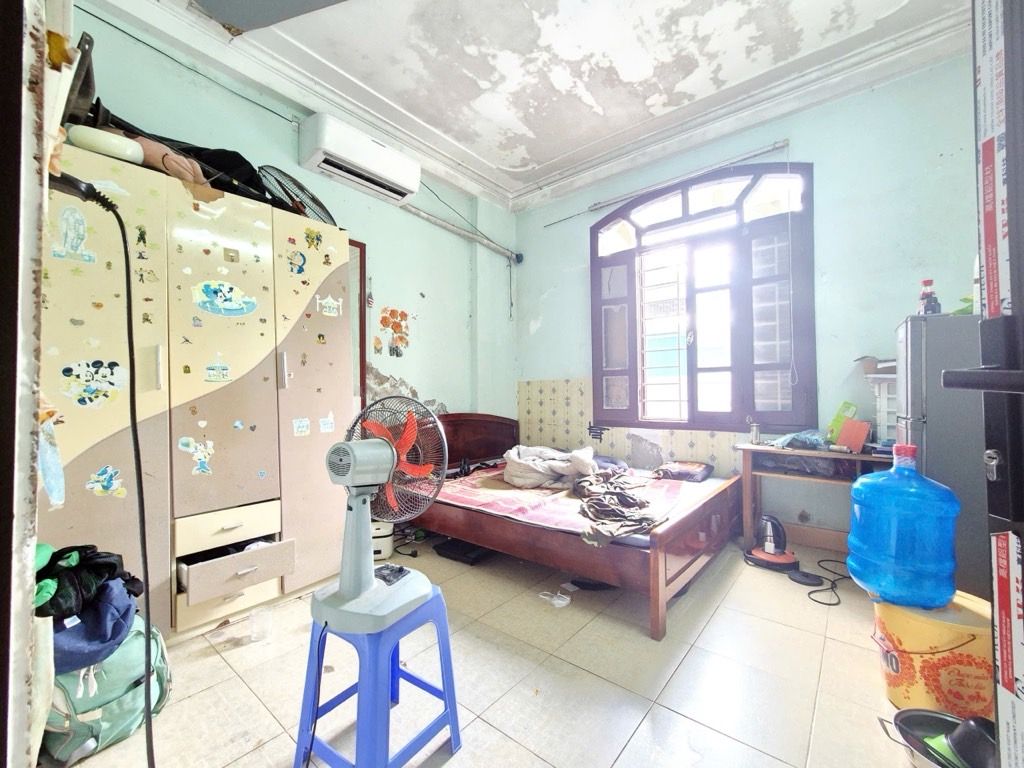 Bán nhà Định Công - diện tích 36m2 4 tầng - Ô tô cách 20m - giá 7,8 tỷ