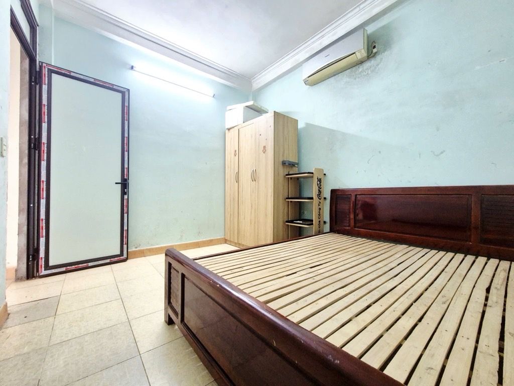 Bán nhà Định Công - diện tích 36m2 4 tầng - Ô tô cách 20m - giá 7,8 tỷ