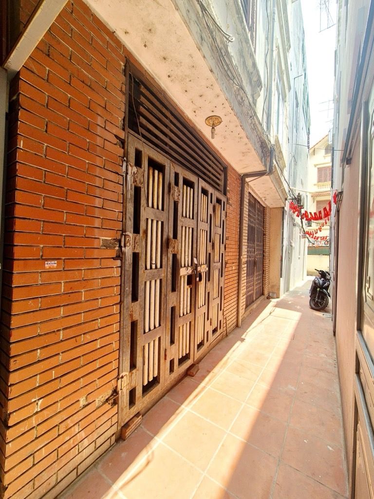 Bán nhà Định Công - diện tích 36m2 4 tầng - Ô tô cách 20m - giá 7,8 tỷ