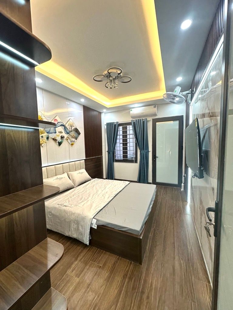 Bán nhà Tân Khai - diện tích 24m2 5 tầng - Ô tô tránh 30m - giá 6,8 tỷ