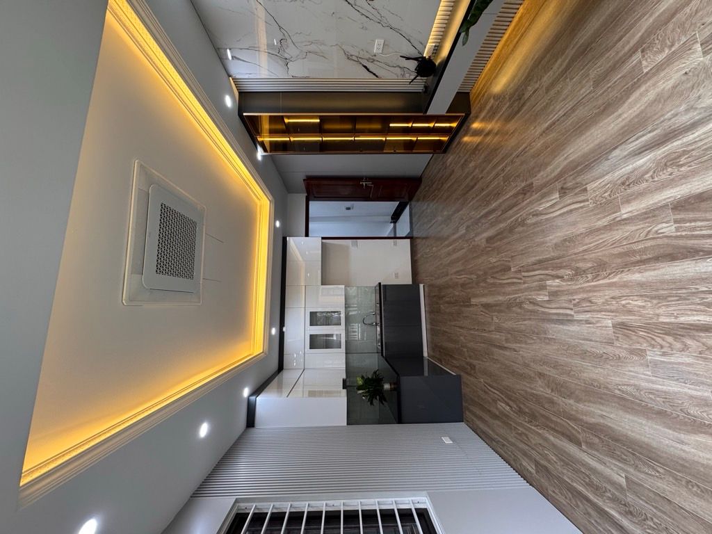 Bán nhà Nguyễn Chính - diện tích 45m2 5 tầng - Lô góc - giá 14,6 tỷ