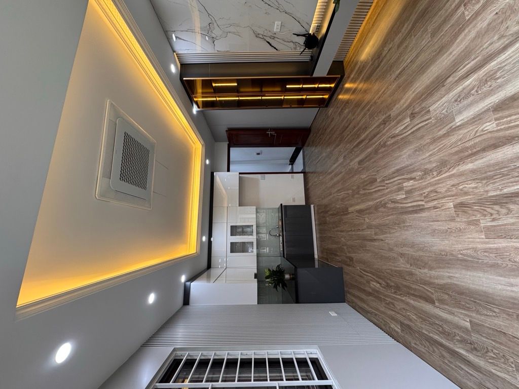 Bán nhà Nguyễn Chính - diện tích 45m2 5 tầng - Lô góc - giá 14,6 tỷ