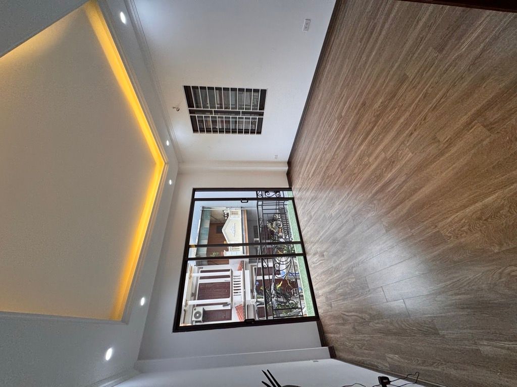 Bán nhà Nguyễn Chính - diện tích 45m2 5 tầng - Lô góc - giá 14,6 tỷ
