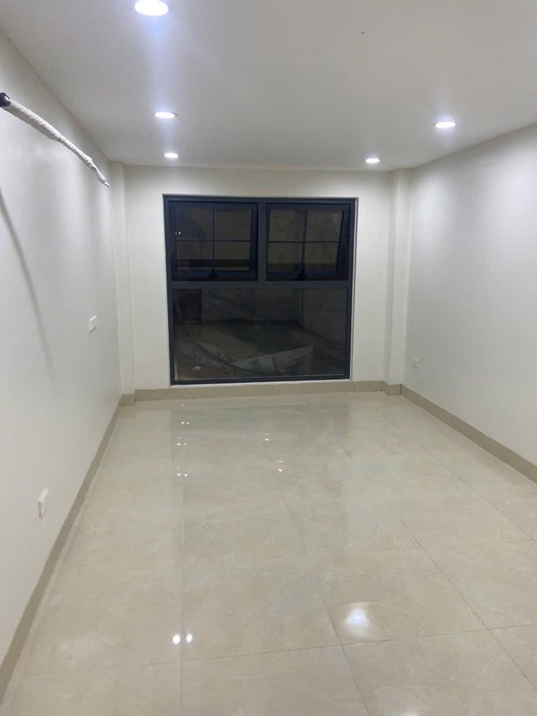 Bán nhà Phan văn trị - diện tích 24m2 6 tầng - Ô tô vào trong nhà - giá 8,8 tỷ