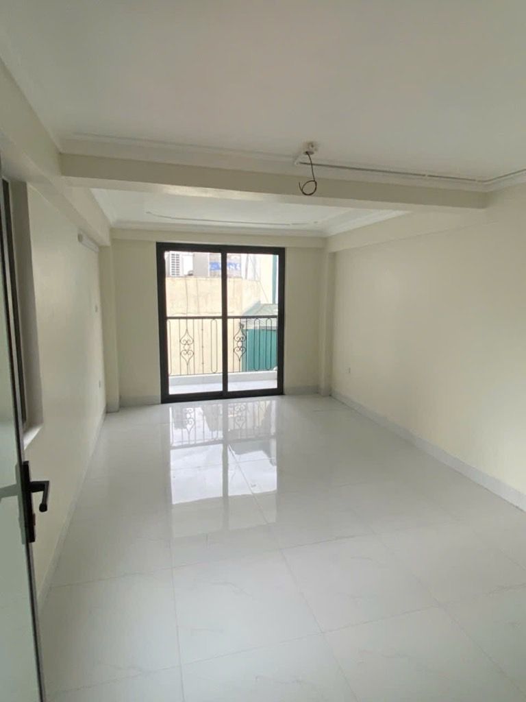 Bán nhà Phan văn trị - diện tích 24m2 6 tầng - Ô tô vào trong nhà - giá 8,8 tỷ