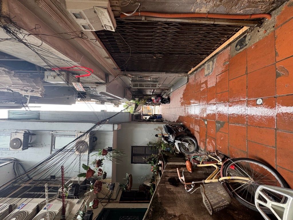 Bán nhà Phan văn trị - diện tích 24m2 6 tầng - Ô tô vào trong nhà - giá 8,8 tỷ