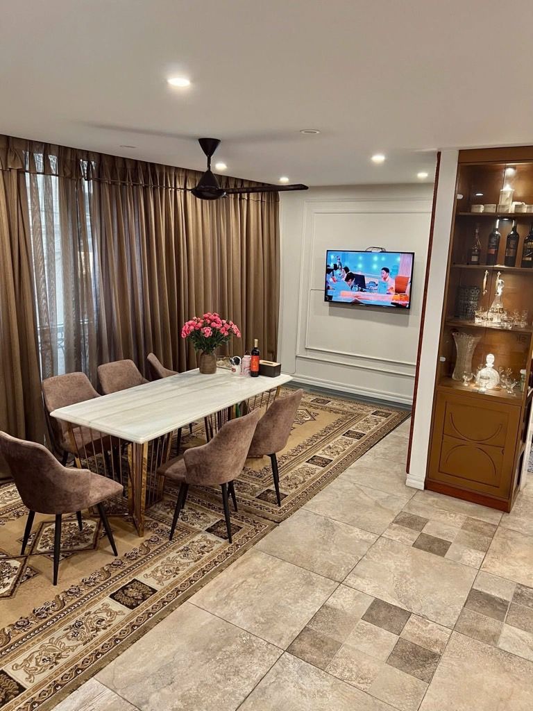 Bán nhà Phạm Ngọc Thạch - diện tích 46m2 6 tầng - Ô chờ thang máy - giá 15 tỷ