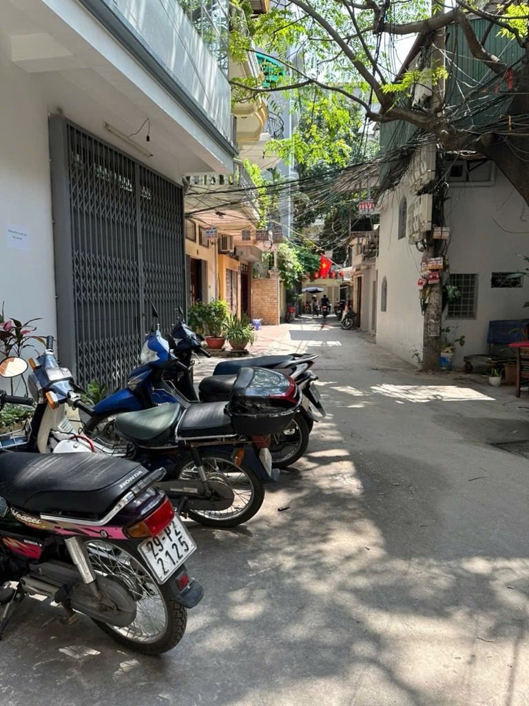 Bán nhà Phạm Ngọc Thạch - diện tích 46m2 6 tầng - Ô chờ thang máy - giá 15 tỷ