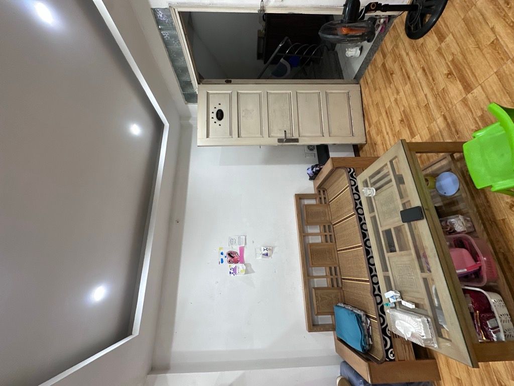 Bán nhà Hoàng Ngân - diện tích 45m2 2 tầng - nhà đẹp hiếm có - giá 2,15 tỷ