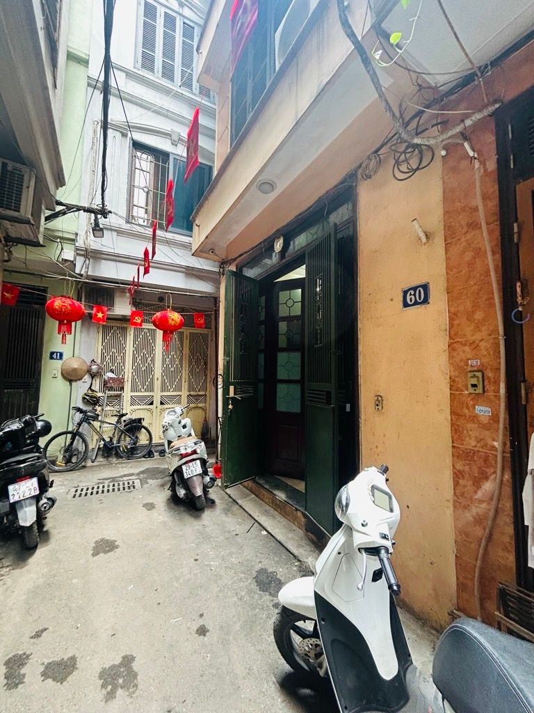 Bán nhà Ngõ Hoàng An - diện tích 26m2 4 tầng - LÔ GÓC 3 THOÁNG - giá 8,3 tỷ