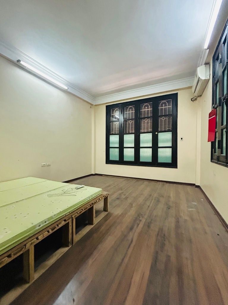 Bán nhà Ngõ Hoàng An - diện tích 26m2 4 tầng - LÔ GÓC 3 THOÁNG - giá 8,3 tỷ