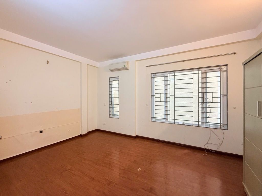 Bán nhà Trần Khát Chân - diện tích 38m2 5 tầng - Ngõ nông, gần phố - giá 0 tỷ