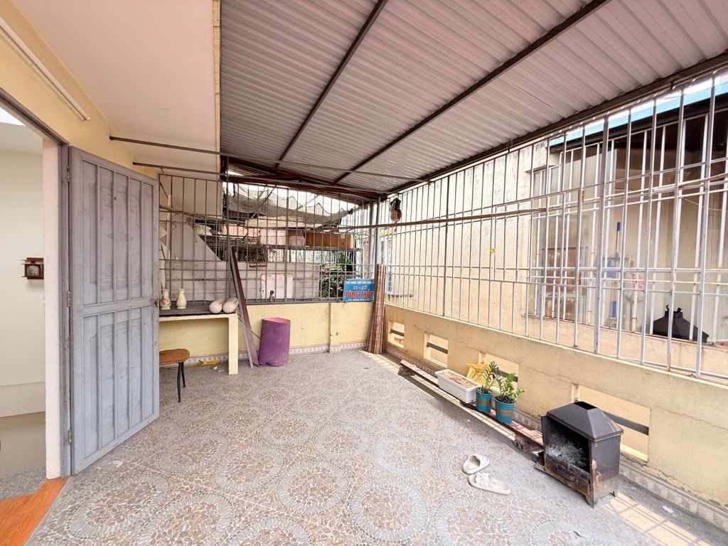 Bán nhà Trần Khát Chân - diện tích 38m2 5 tầng - Ngõ nông, gần phố - giá 0 tỷ