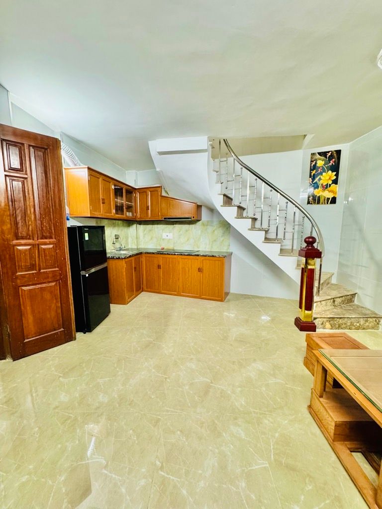 Bán nhà Ngõ Chợ Khâm Thiên - diện tích 20m2 5 tầng - Nhà riêng dân xây sổ đỏ nét căng - giá 5 tỷ