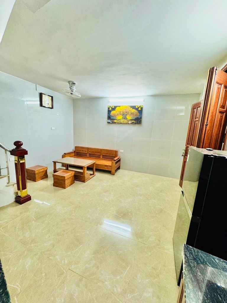 Bán nhà Ngõ Chợ Khâm Thiên - diện tích 20m2 5 tầng - Nhà riêng dân xây sổ đỏ nét căng - giá 5 tỷ