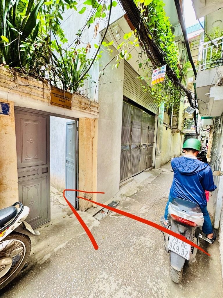 Bán nhà Ngõ Chợ Khâm Thiên - diện tích 20m2 5 tầng - Nhà riêng dân xây sổ đỏ nét căng - giá 5 tỷ