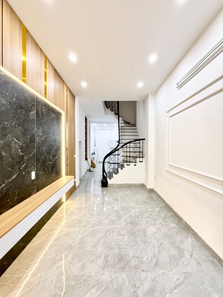Bán nhà Hoàng Mai - diện tích 43m2 4 tầng - Lô góc - giá 8,4 tỷ