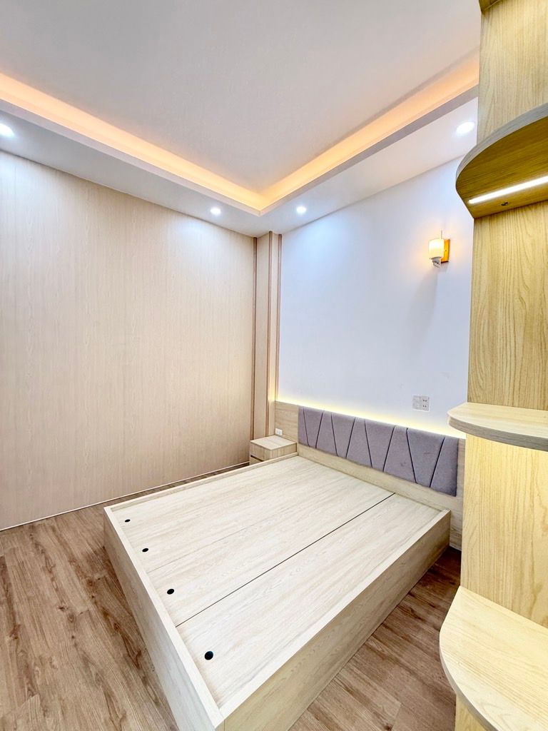 Bán nhà Hoàng Mai - diện tích 43m2 4 tầng - Lô góc - giá 8,4 tỷ